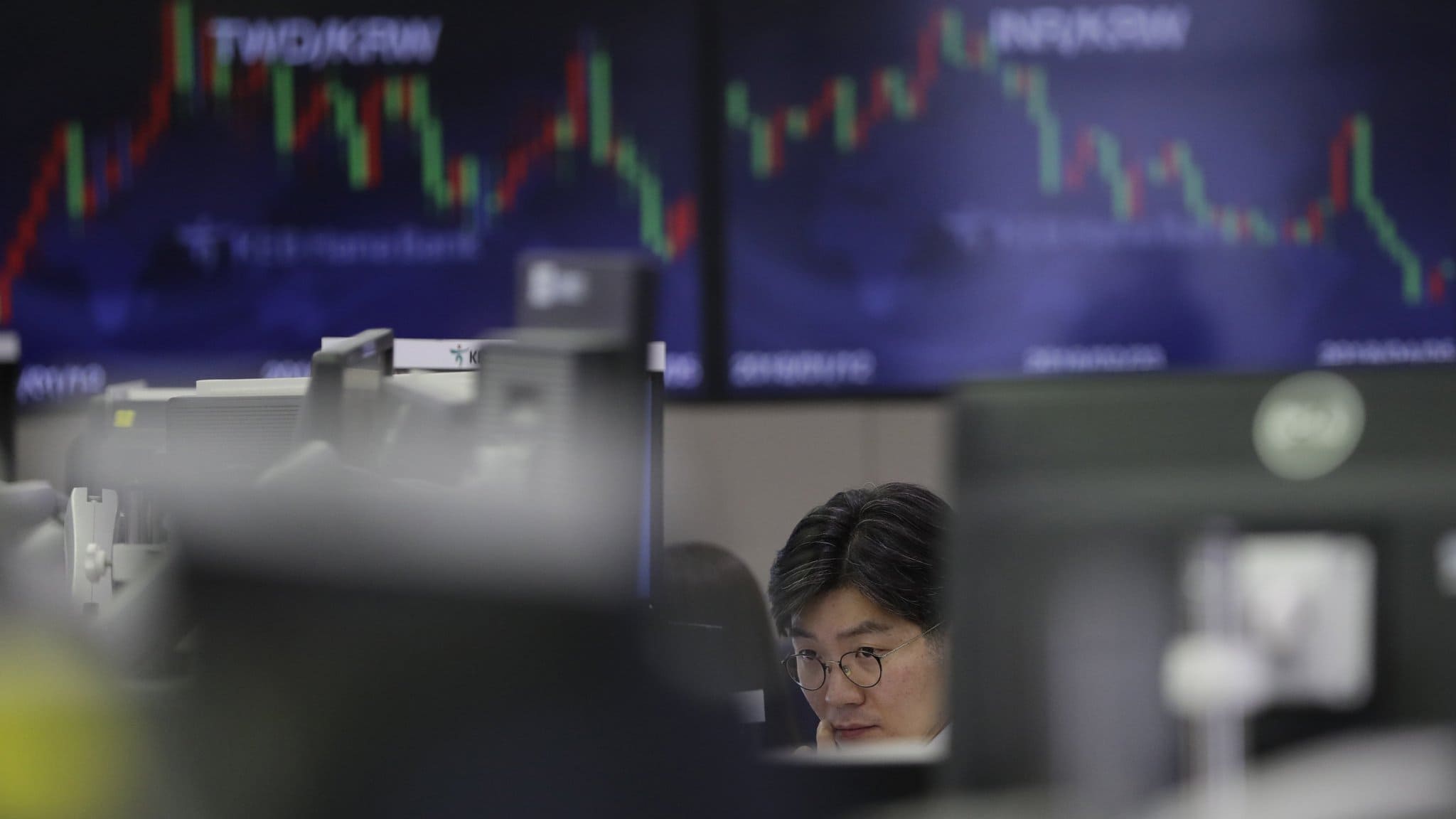 Economic Growth Worries Pushes Down Stocks In Asia And The US Markets